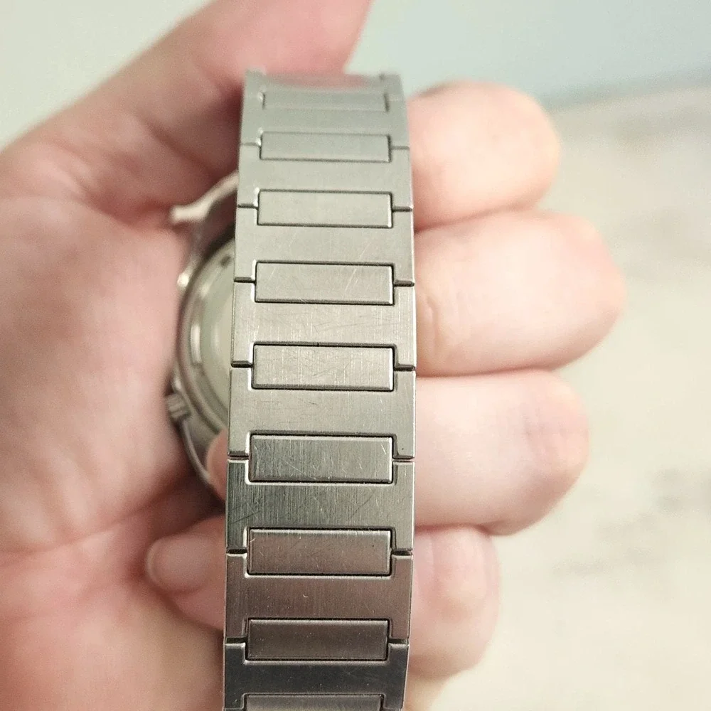 Vintage Bulova Accutron Accuquartz Stainless Steel‎ Diamond 218 Watch FOR PARTS